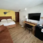 فندق ستاتهوتيل 3*
