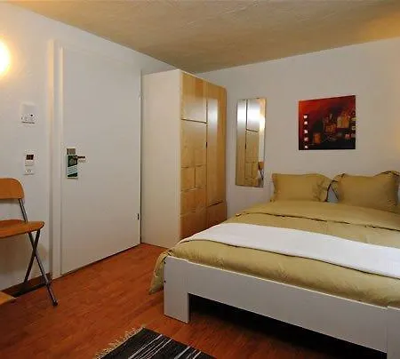 Hotell Statthotel 3*
