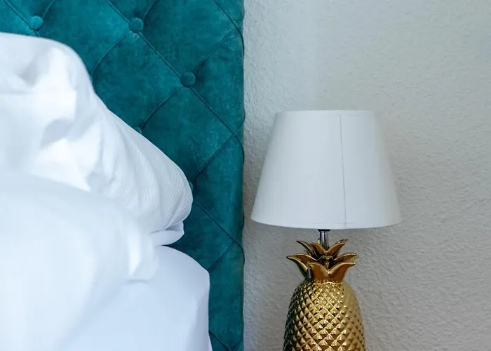 ستاتهوتيل 3*